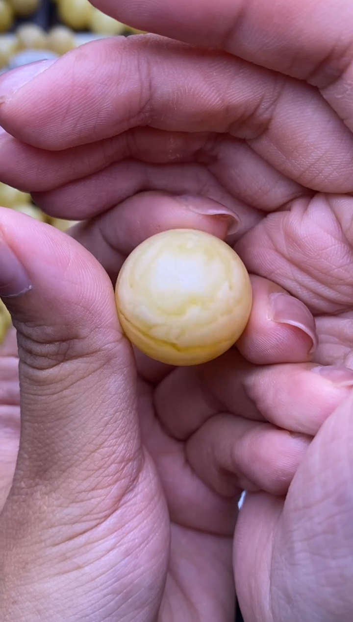 裸石琥珀未镶嵌23mm+ 大小姐珠宝80