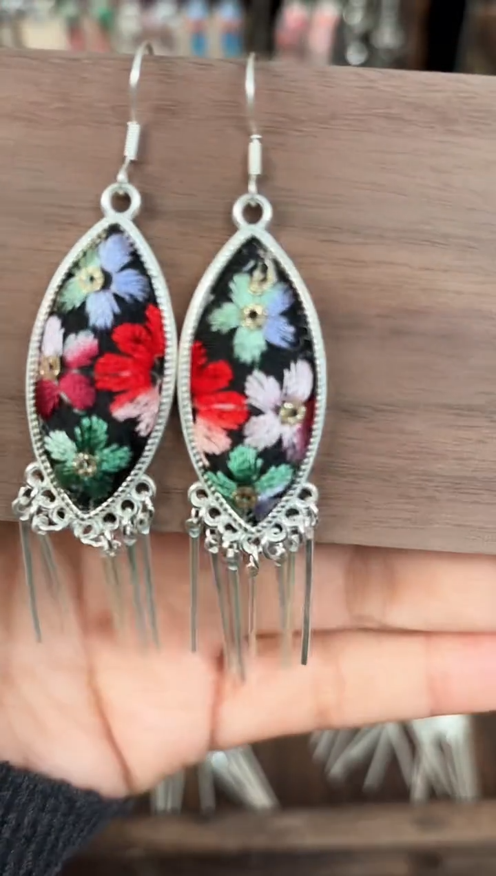 织绣艺枝独秀手工饰品135