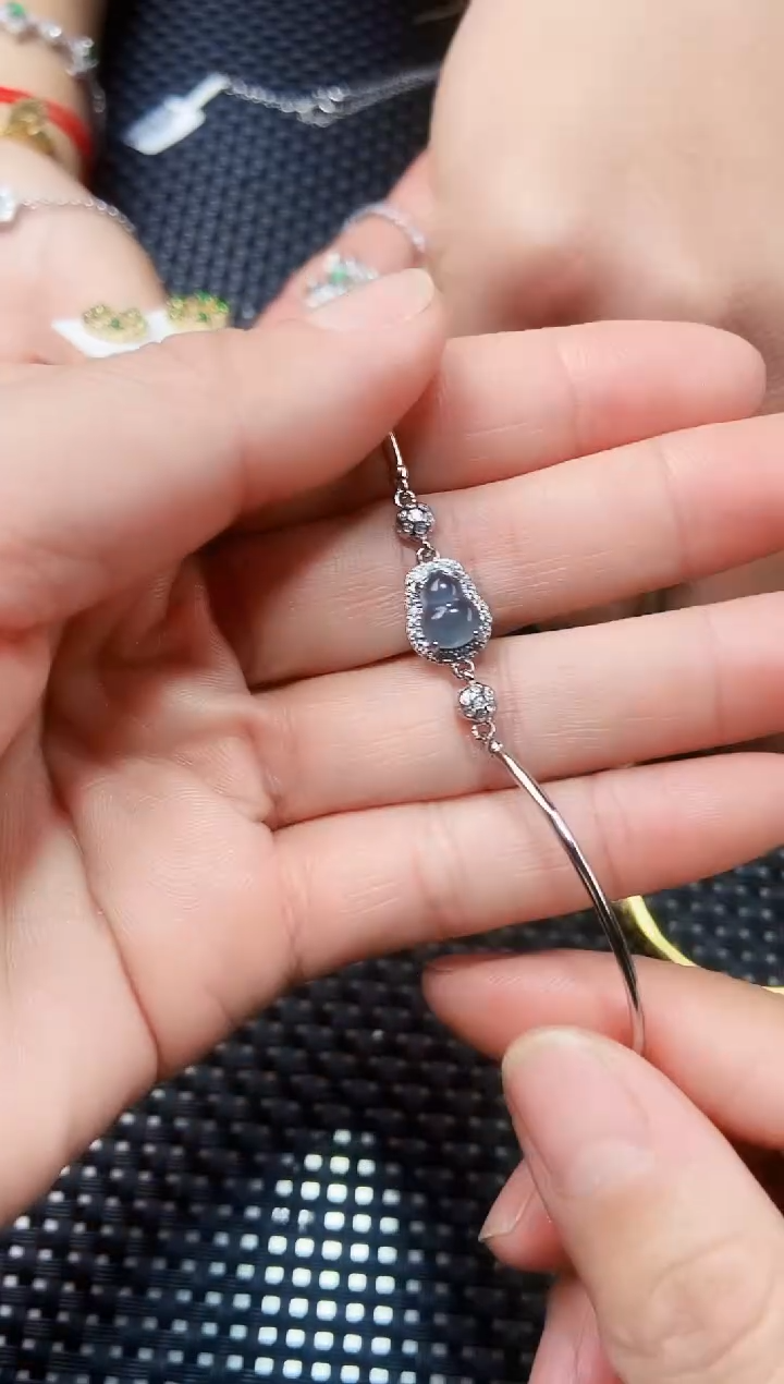 【闪购商品】翡翠手链未镶嵌111111111