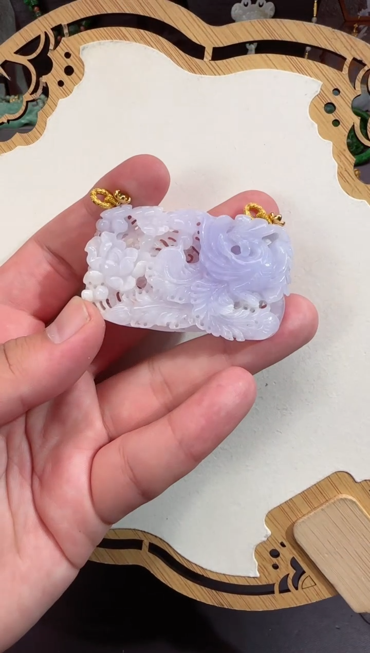 【闪购商品】翡翠颈饰未镶嵌牌子