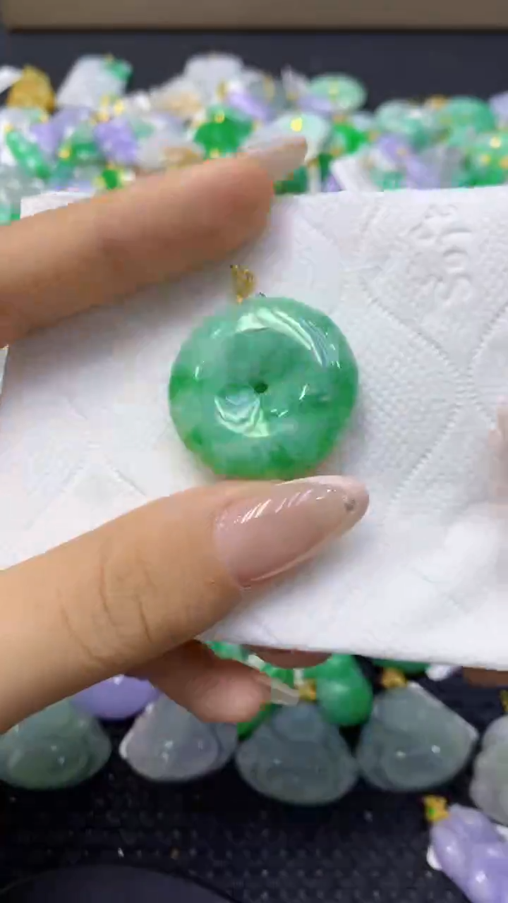 颈饰18K金镶嵌翡翠天然缅甸翡翠A货