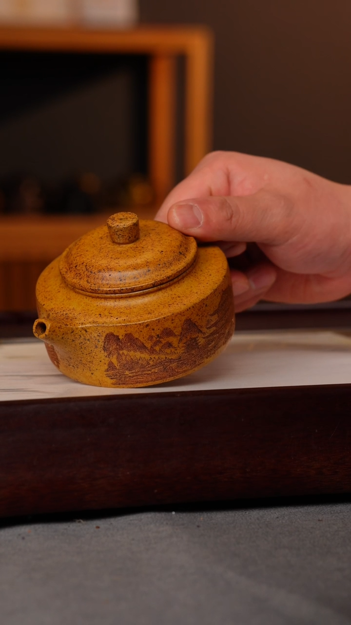 【闪购商品】紫砂茶壶龙骨金砂 扁德钟 刻绘