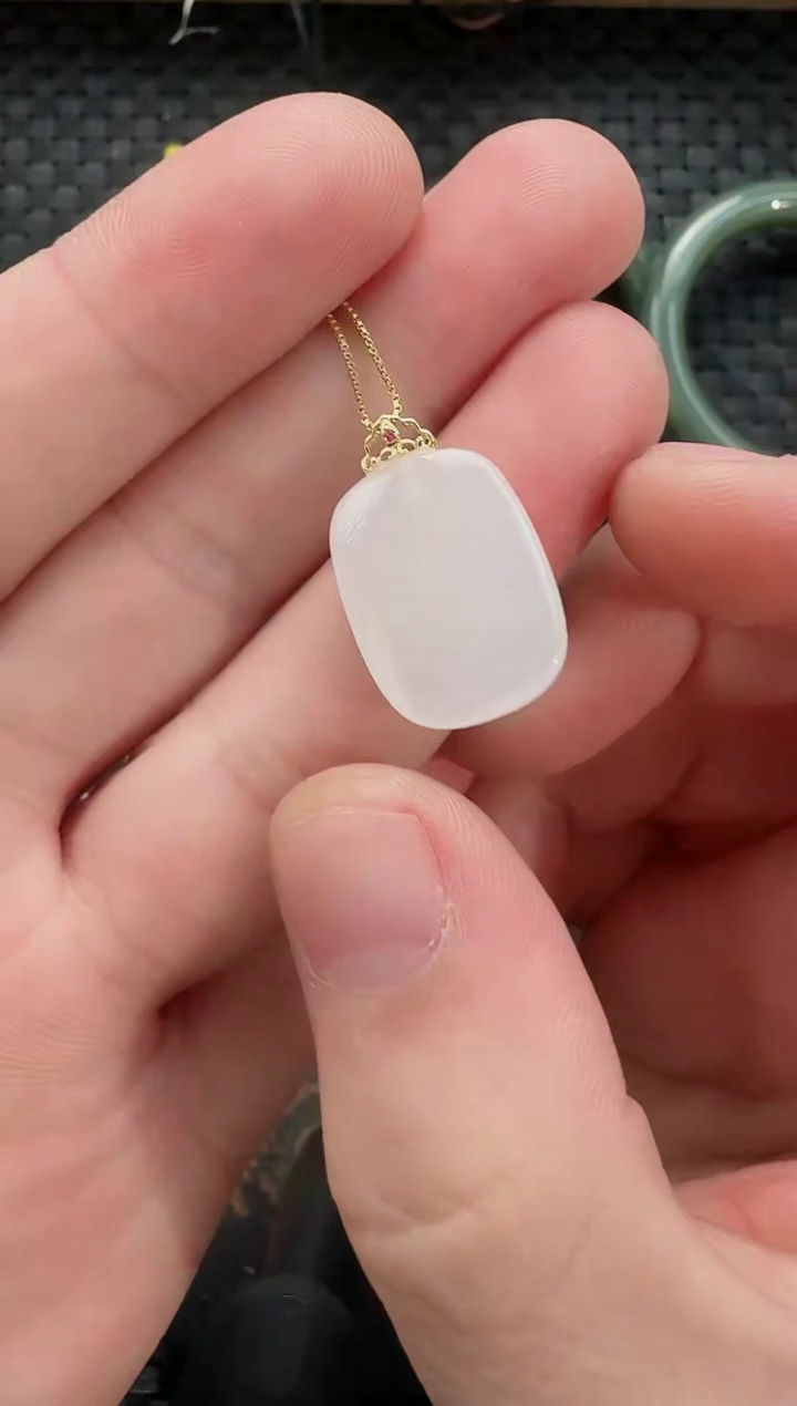 颈饰未镶嵌和田玉无事牌