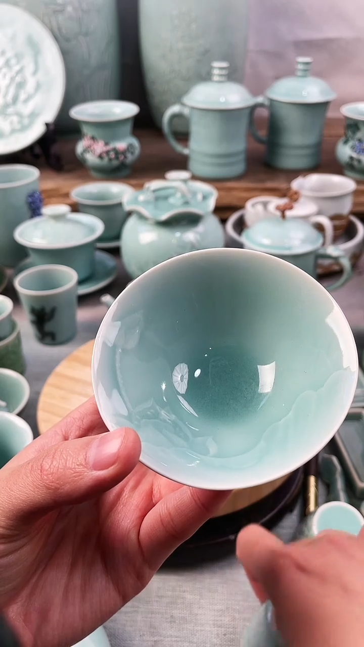 【闪购商品】荷花 特价 微瑕 慧仙青瓷