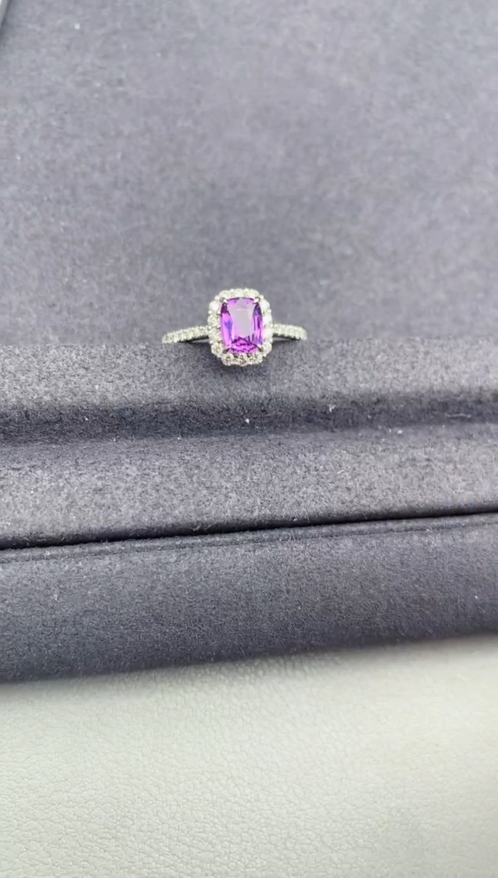 戒指彩色蓝宝石18K金镶嵌1ct紫蓝宝   FB