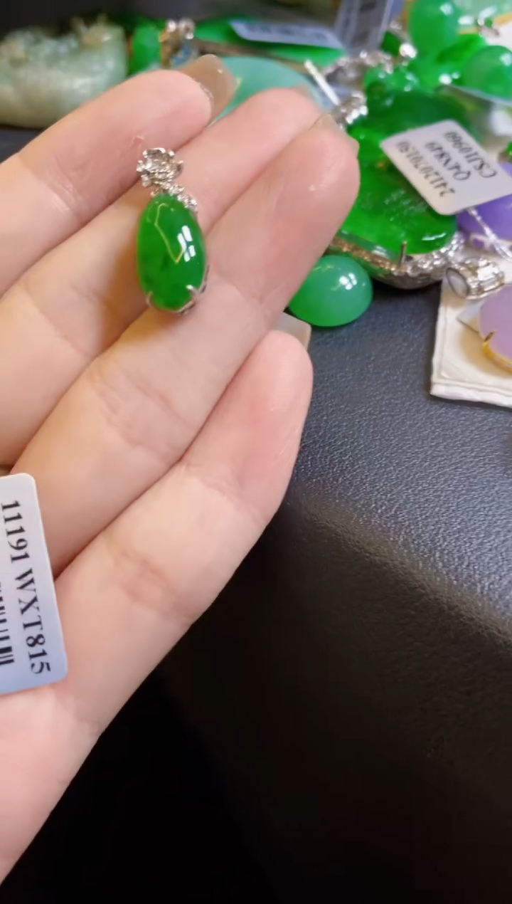 【闪购商品】定制翡翠18K金镶嵌瓜