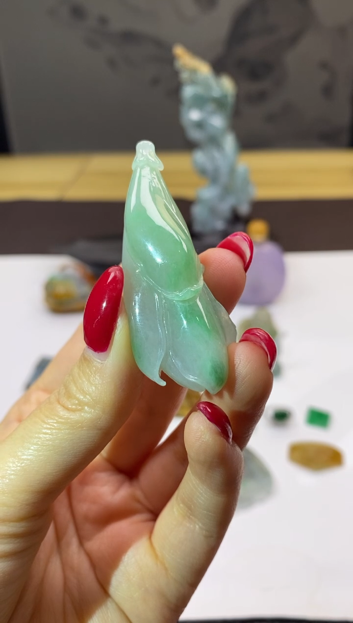 未镶嵌挂件翡翠玉兰花