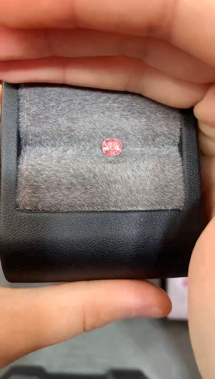 【闪购商品】定制尖晶石裸石未镶嵌枕型 莲花色调 0.82ct