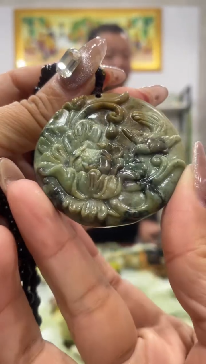 【闪购商品】岫玉吊坠未镶嵌            