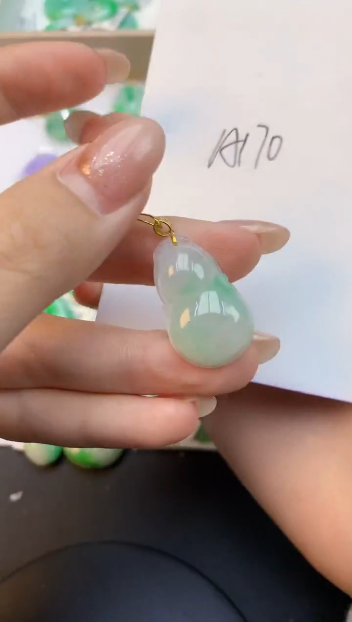 颈饰18K金镶嵌翡翠天然缅甸a货翡翠百元以上9元证书费自理