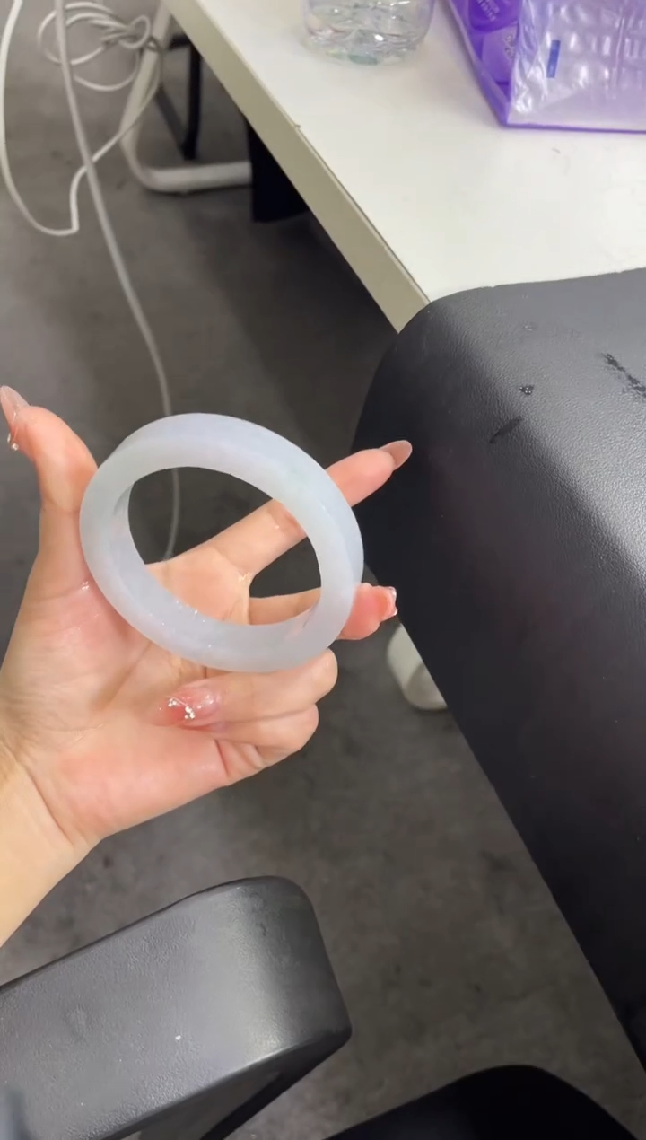 【闪购商品】定制翡翠手镯未镶嵌手镯DDH/发一件