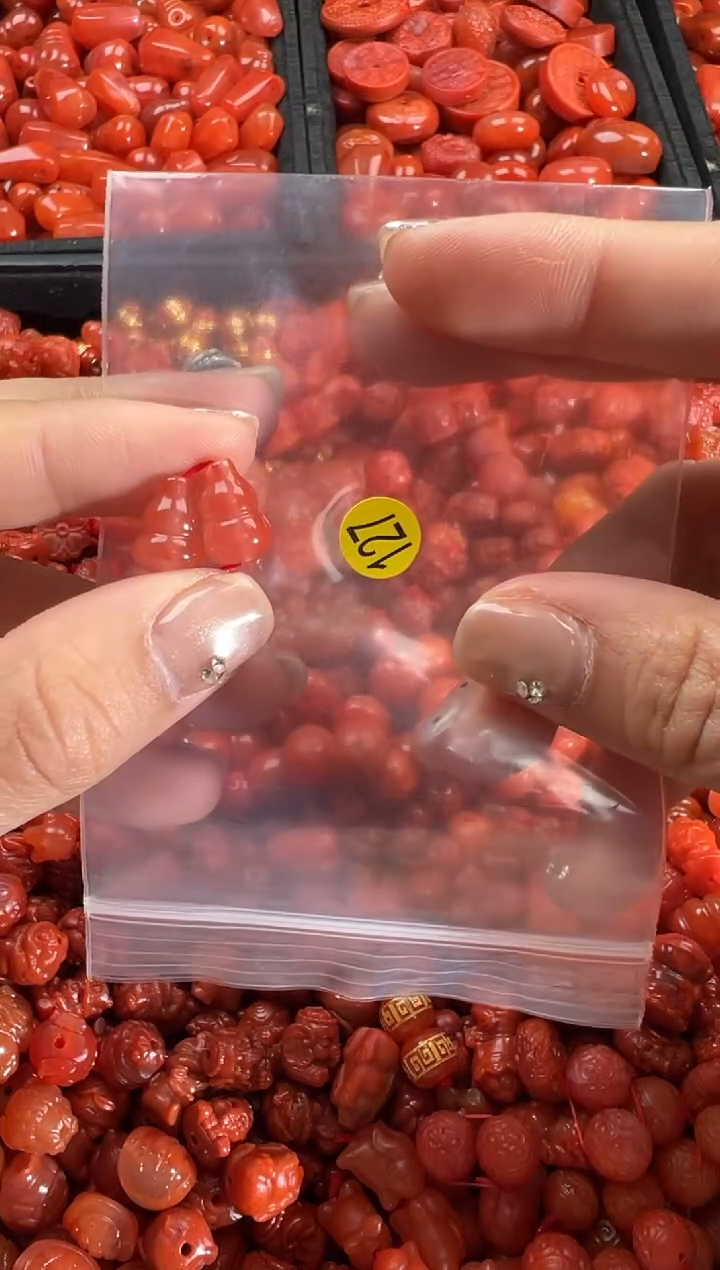 【闪购商品】南红玛瑙颈饰未镶嵌1