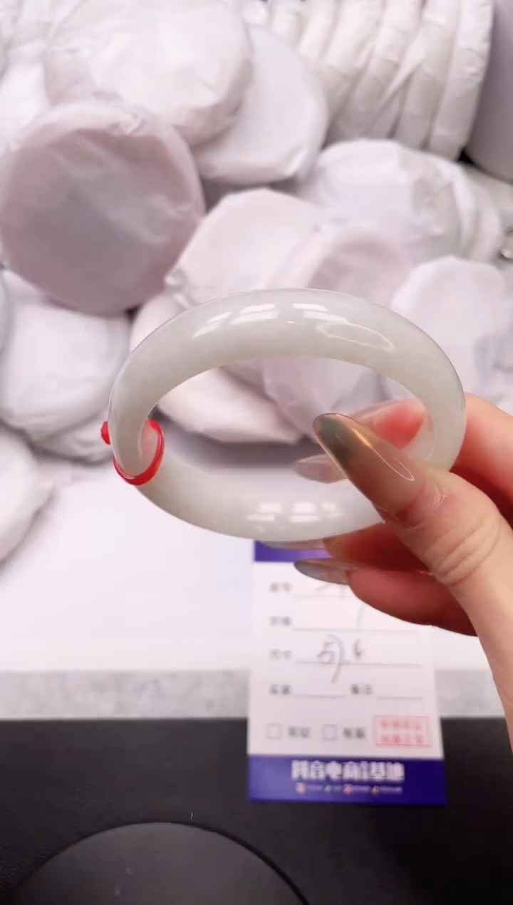 【闪购商品】和田玉手镯未镶嵌20K247-57