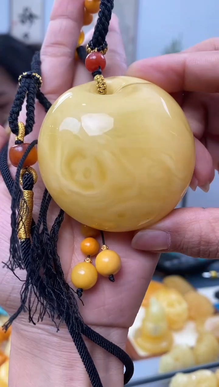 【闪购商品】琥珀裸石未镶嵌天然琥珀蜜蜡鱼眼扣