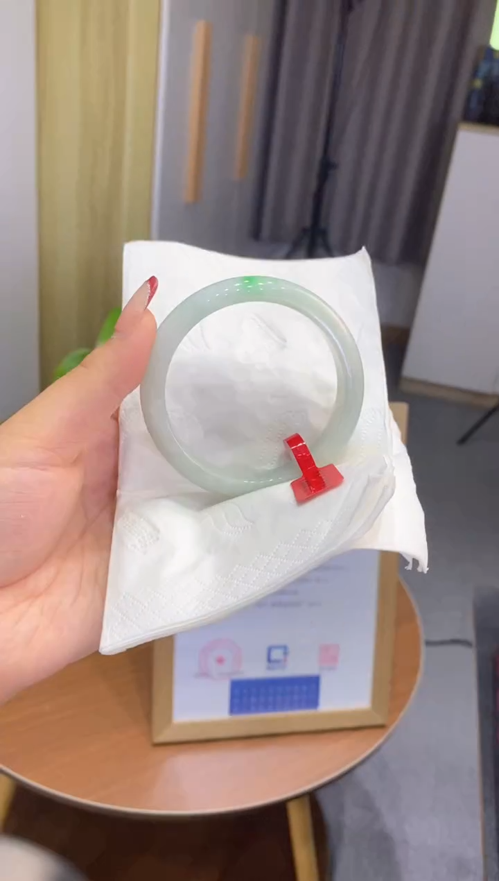 【闪购商品】翡翠手镯未镶嵌00009014