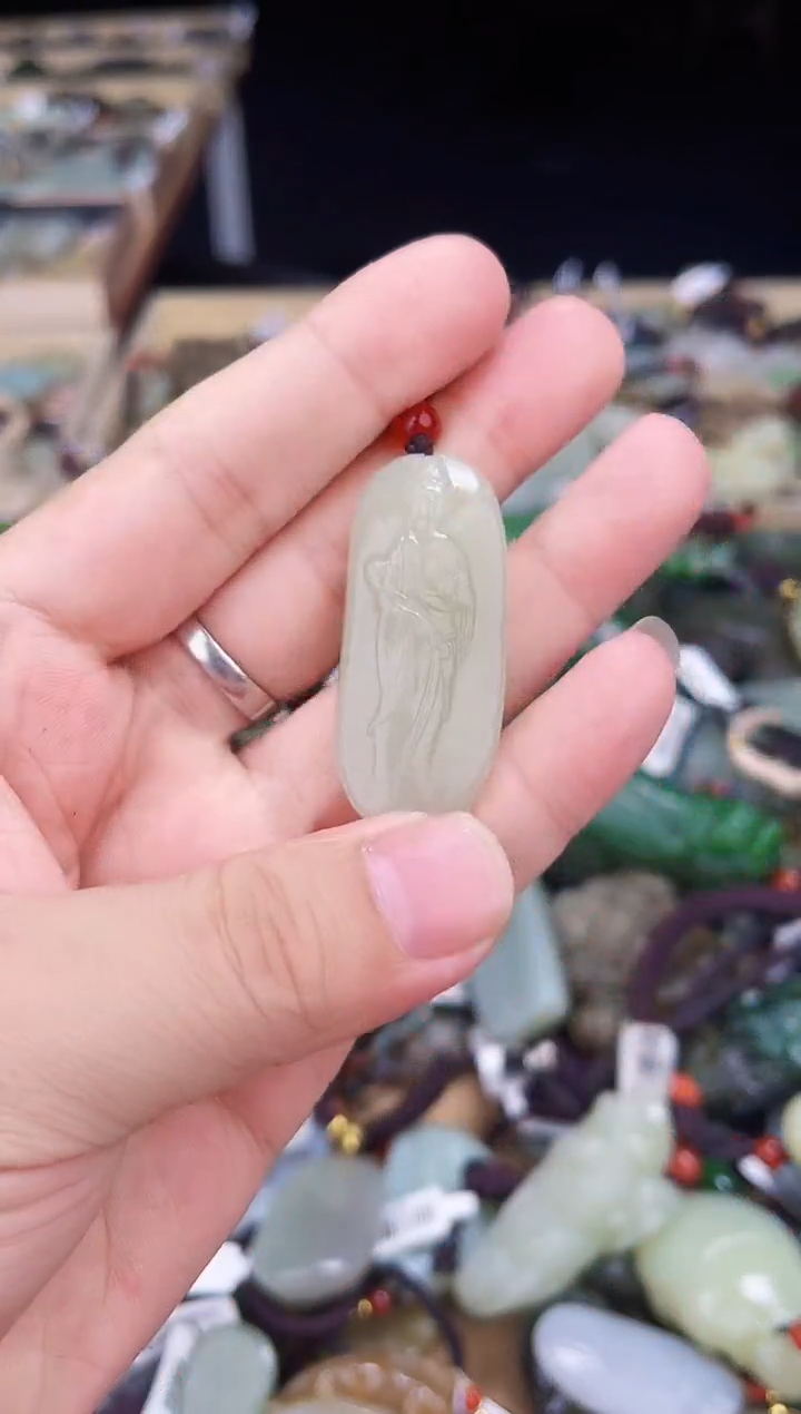 颈饰未镶嵌和田玉1