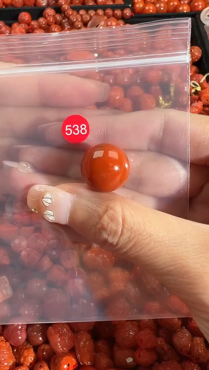 颈饰未镶嵌南红玛瑙1