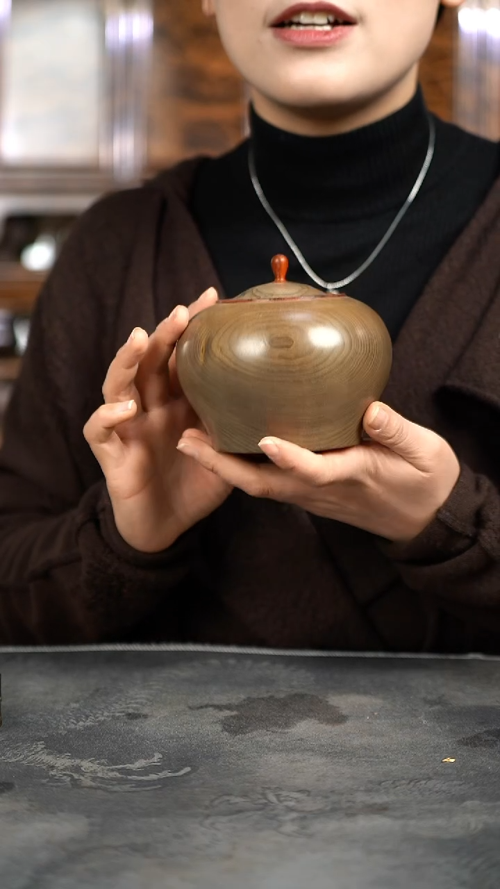 【闪购商品】金丝楠木雕原木精工茶仓醒茶罐741