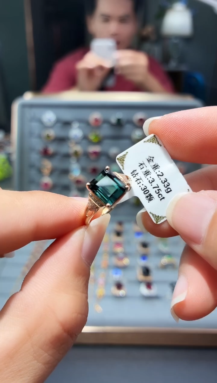 18K金镶嵌戒指碧玺3.75.