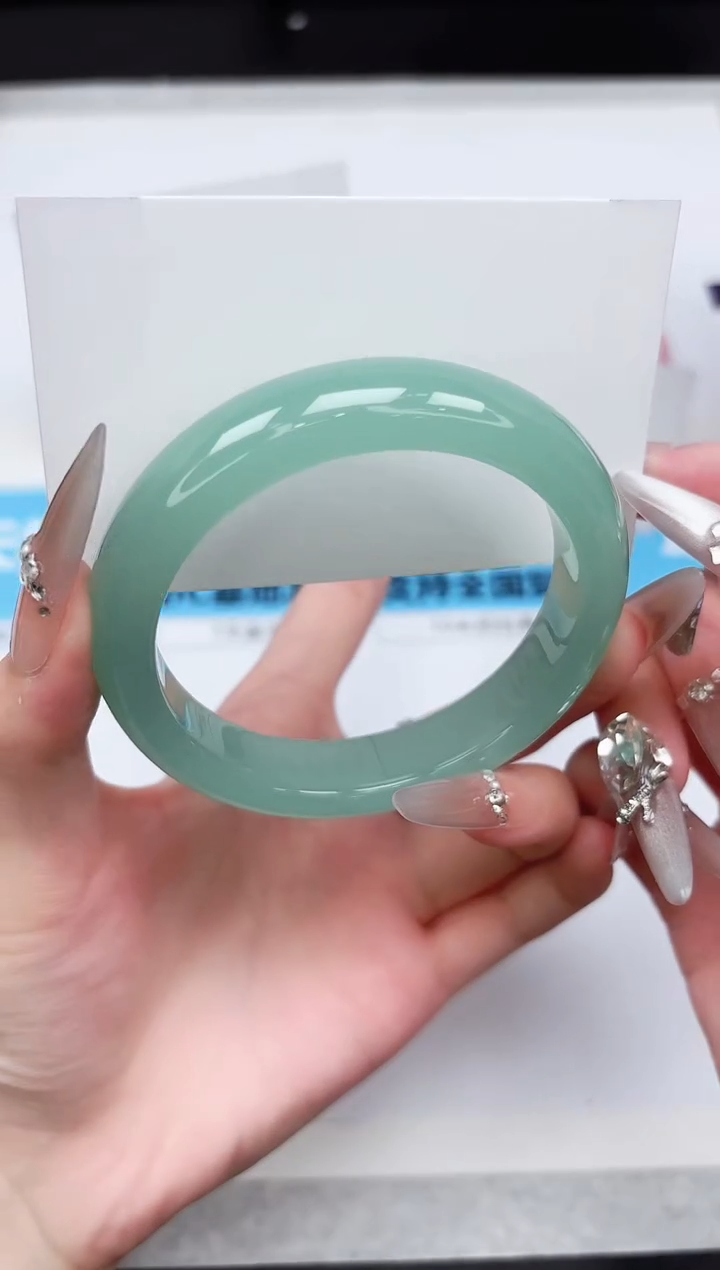 石英质玉手镯未镶嵌137-60.1