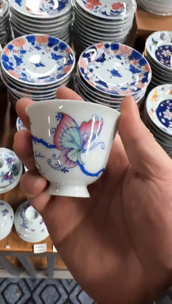 千万仓库 早点炸完回家过年 茶具