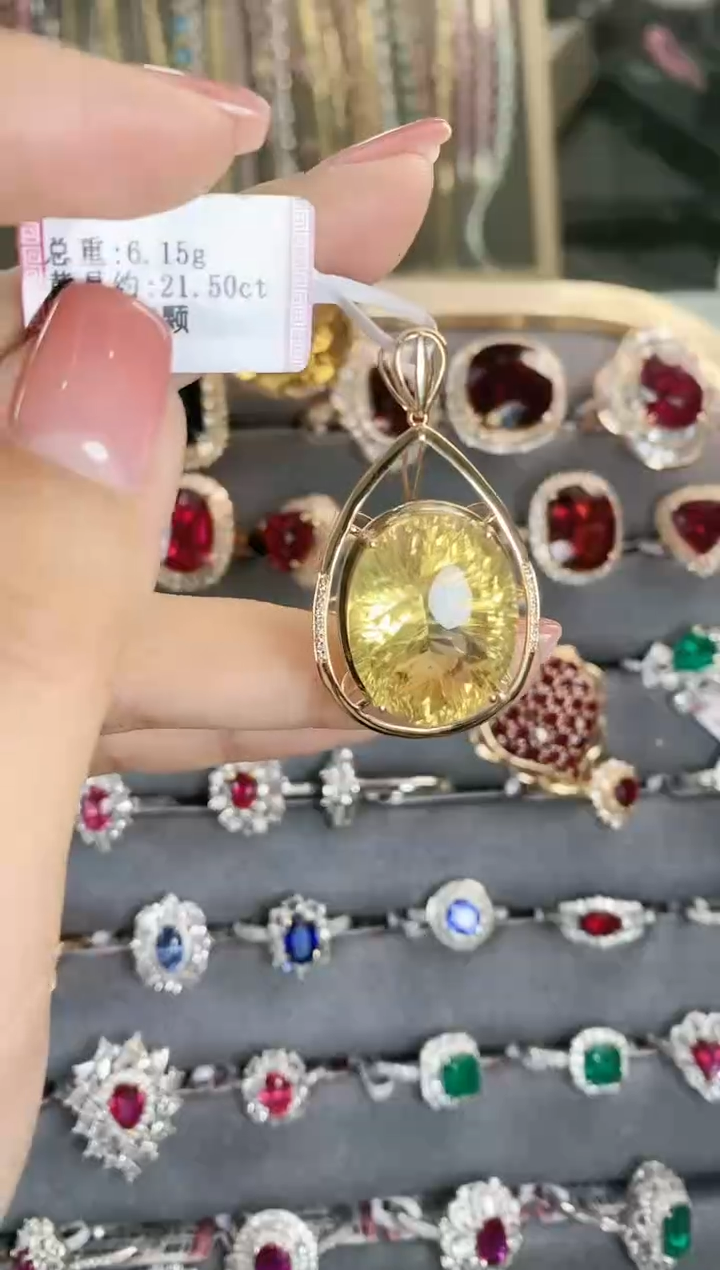 【闪购商品】黄晶吊坠18K金镶嵌.........