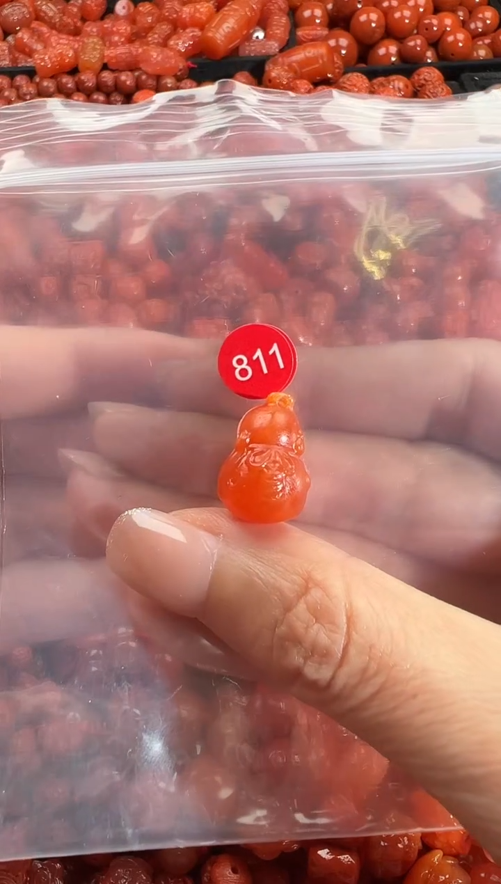 颈饰未镶嵌南红玛瑙1