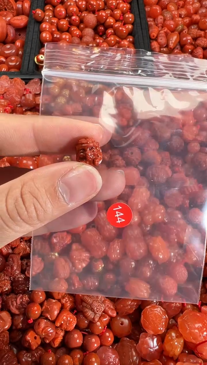 【闪购商品】南红玛瑙颈饰未镶嵌1