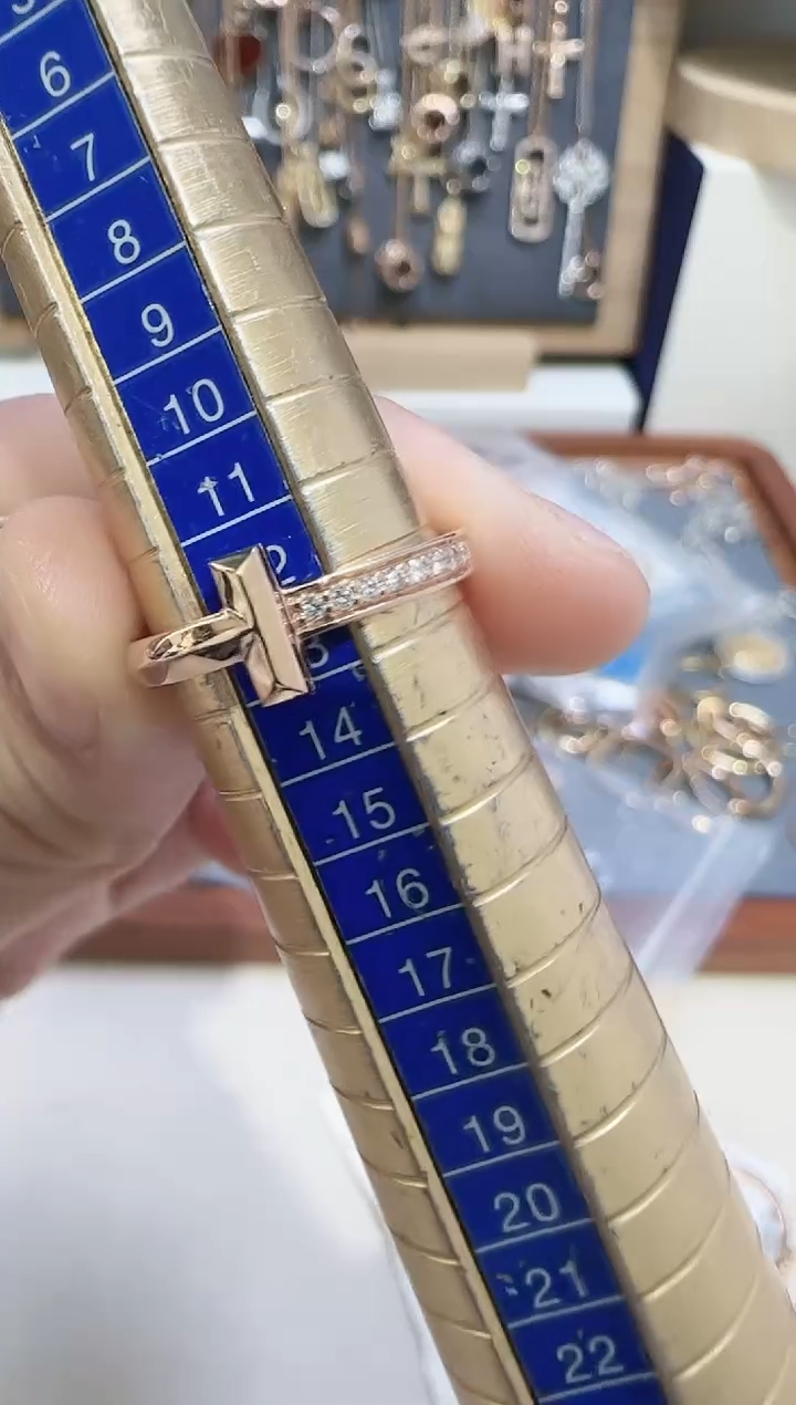 【闪购商品】钻石戒指/指环18K金镶嵌戒指13号