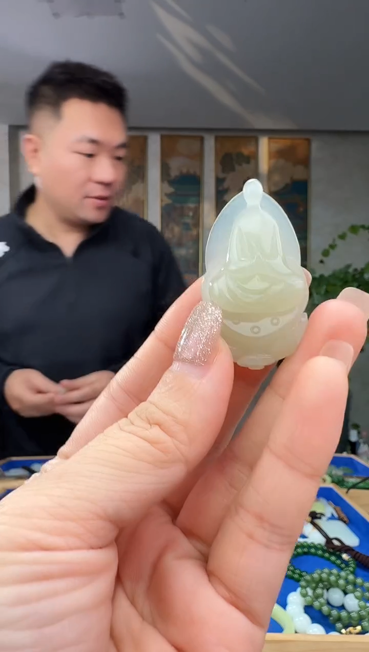 颈饰未镶嵌和田玉拍一发一