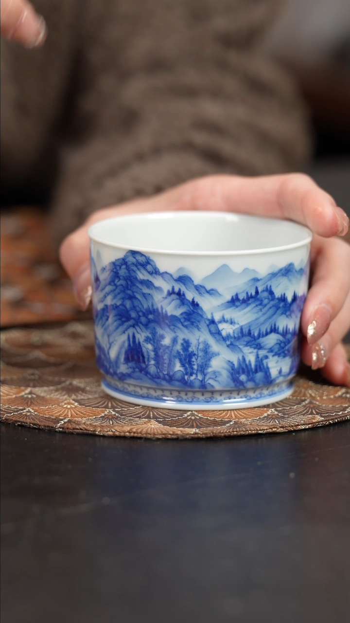 【闪购商品】杯看山柴窑青花富春山居