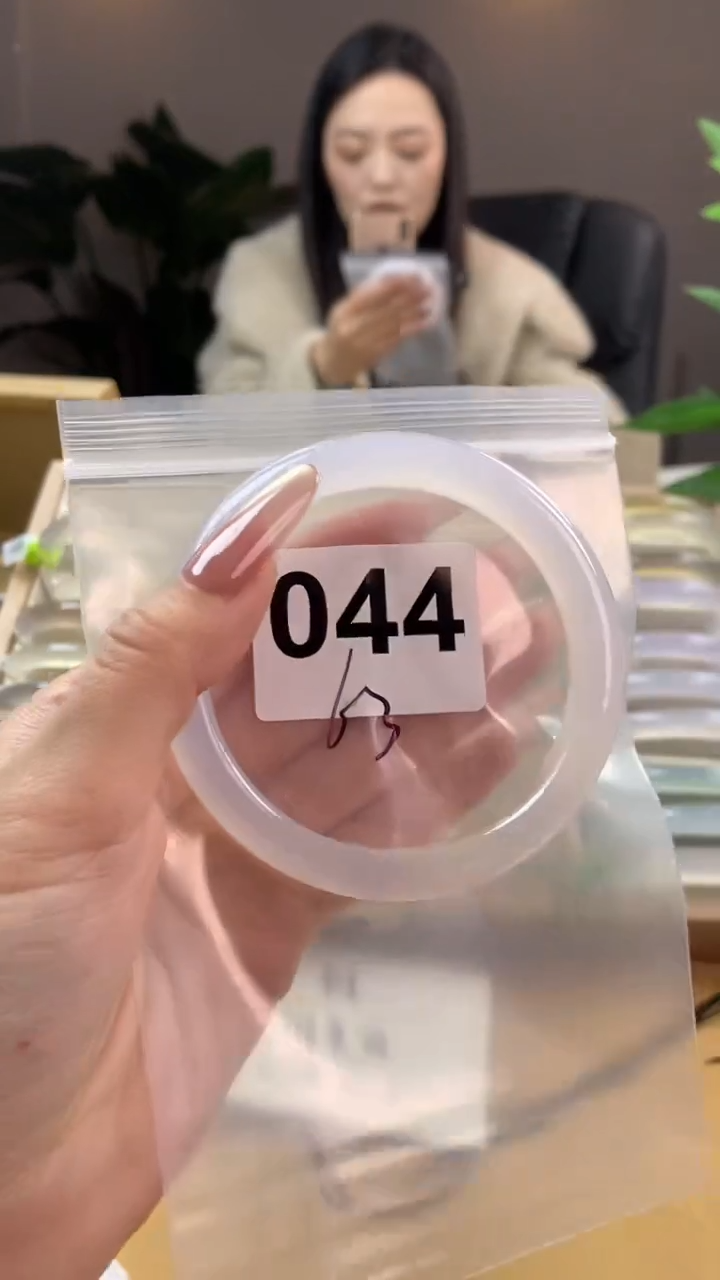 【闪购商品】玛瑙/玉髓手镯未镶嵌044