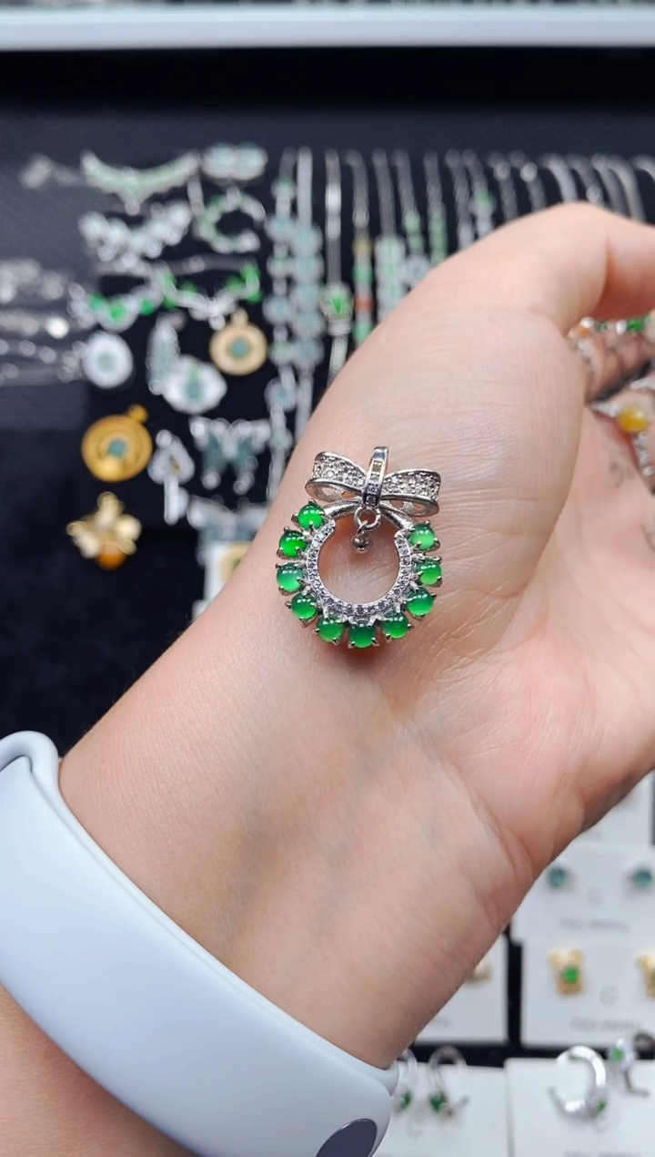 【闪购商品】翡翠颈饰银S925镶嵌8203