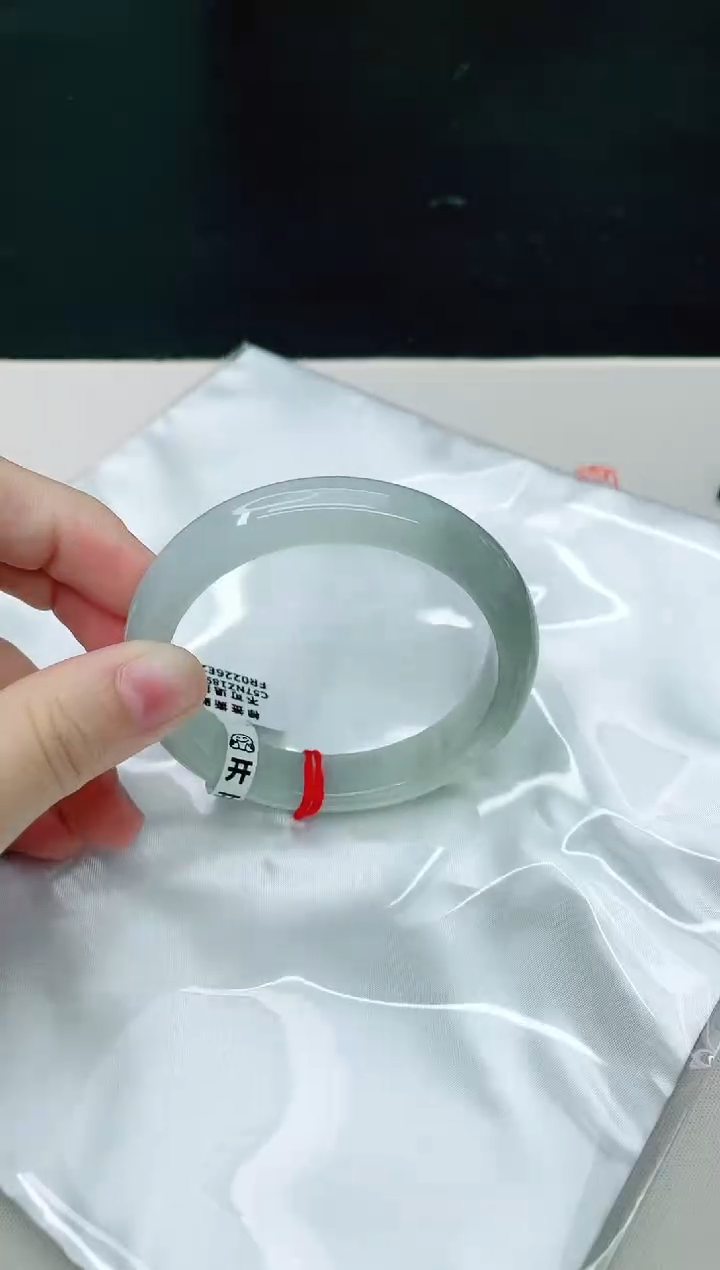 翡翠未镶嵌手镯天然A货翡翠57