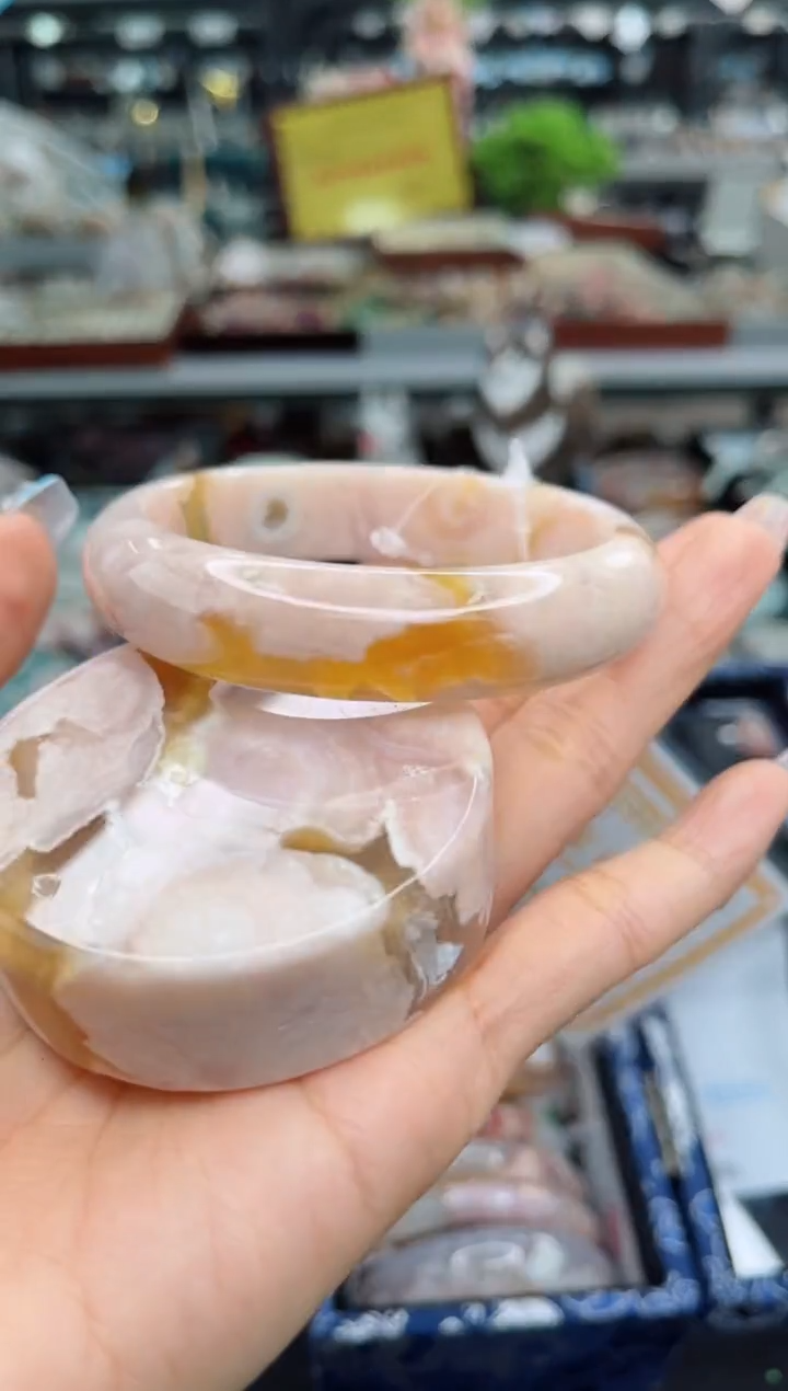 【闪购商品】石英质玉手镯未镶嵌60圈口（赠品镯心）1646576