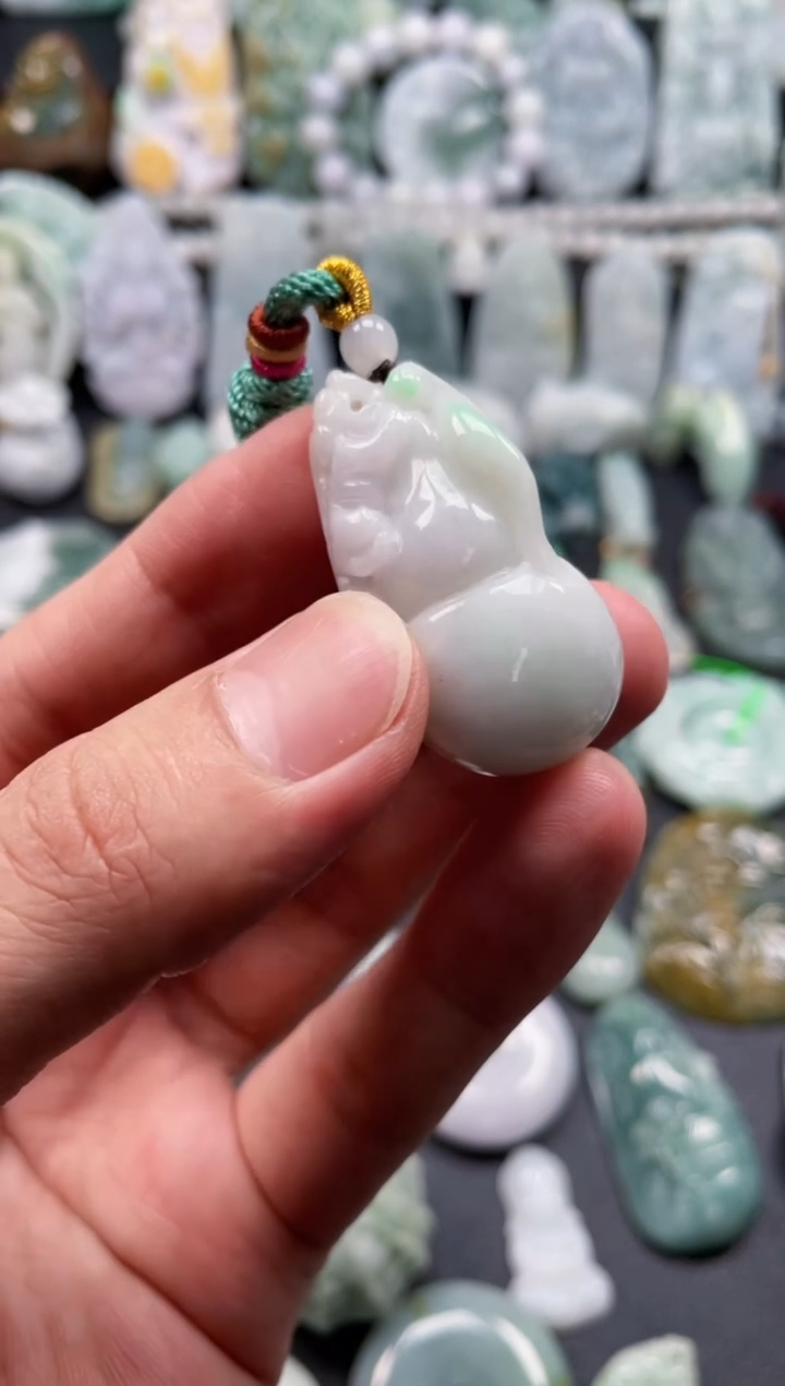 翡翠未镶嵌颈饰天然翡翠a货