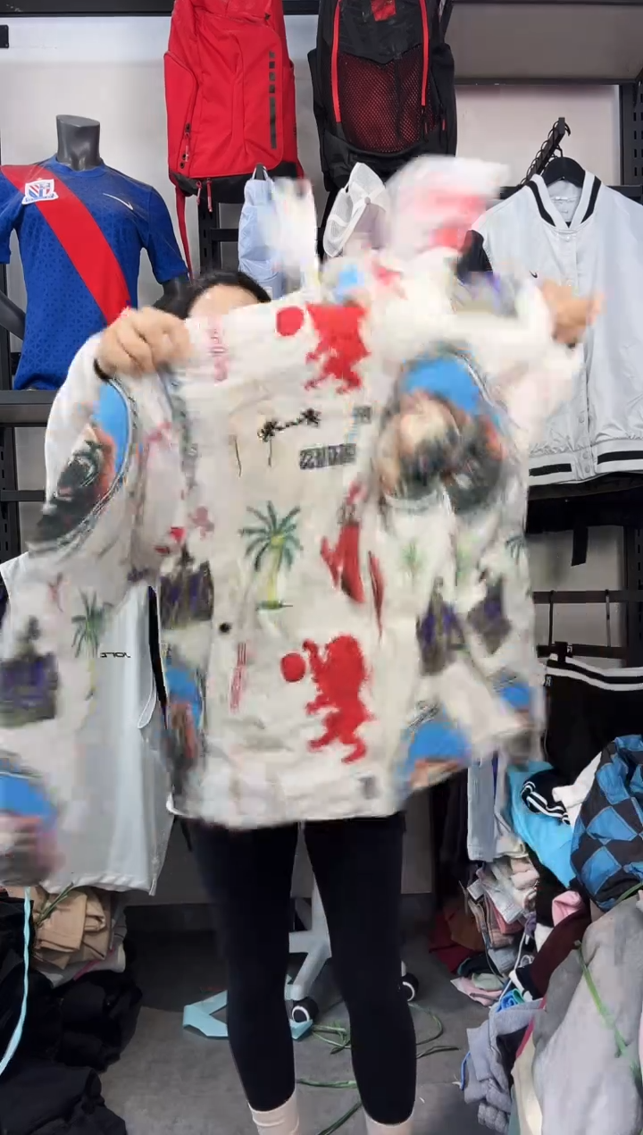 780编码 瑕疵款直播间过款为准 尺码L    身高175