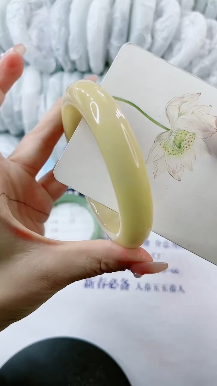 【闪购商品】石英质玉手镯未镶嵌0817048517-65