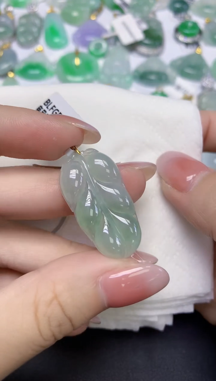 颈饰18K金镶嵌翡翠天然缅甸翡翠A货百元以上9元证书费自理