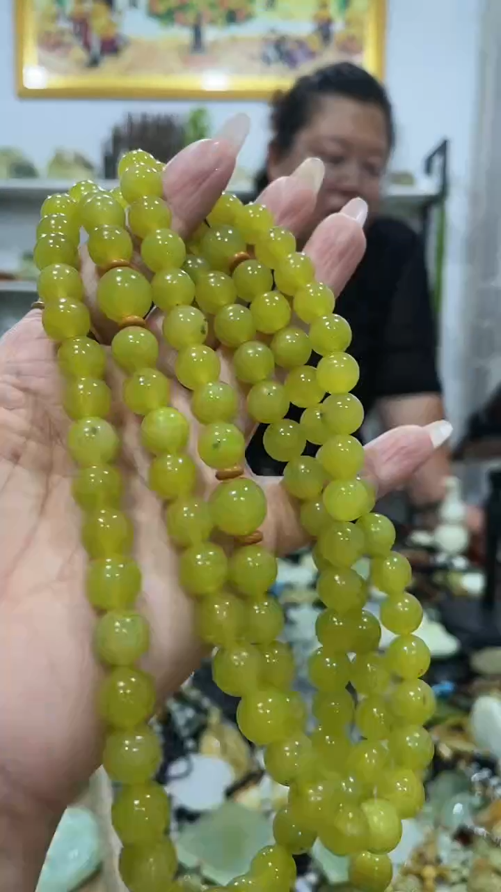 岫玉未镶嵌吊坠              