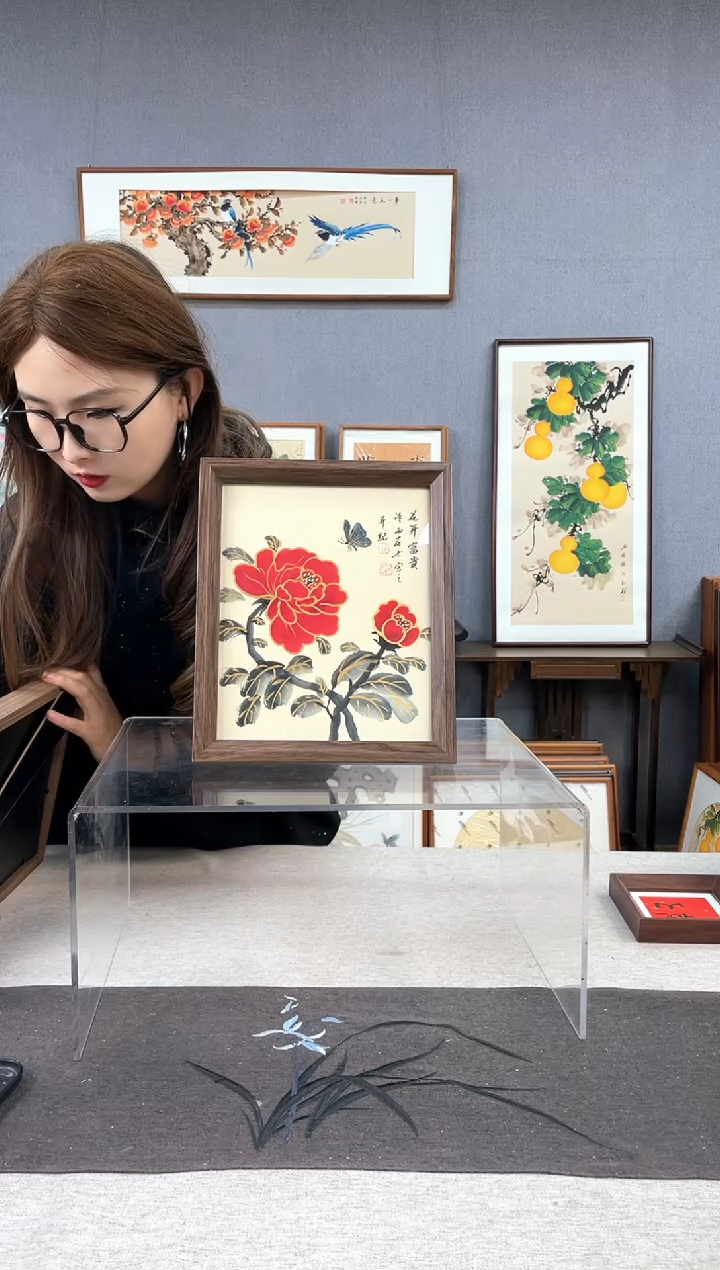 【闪购商品】国画10寸-23*29摆台书法作品-牡丹