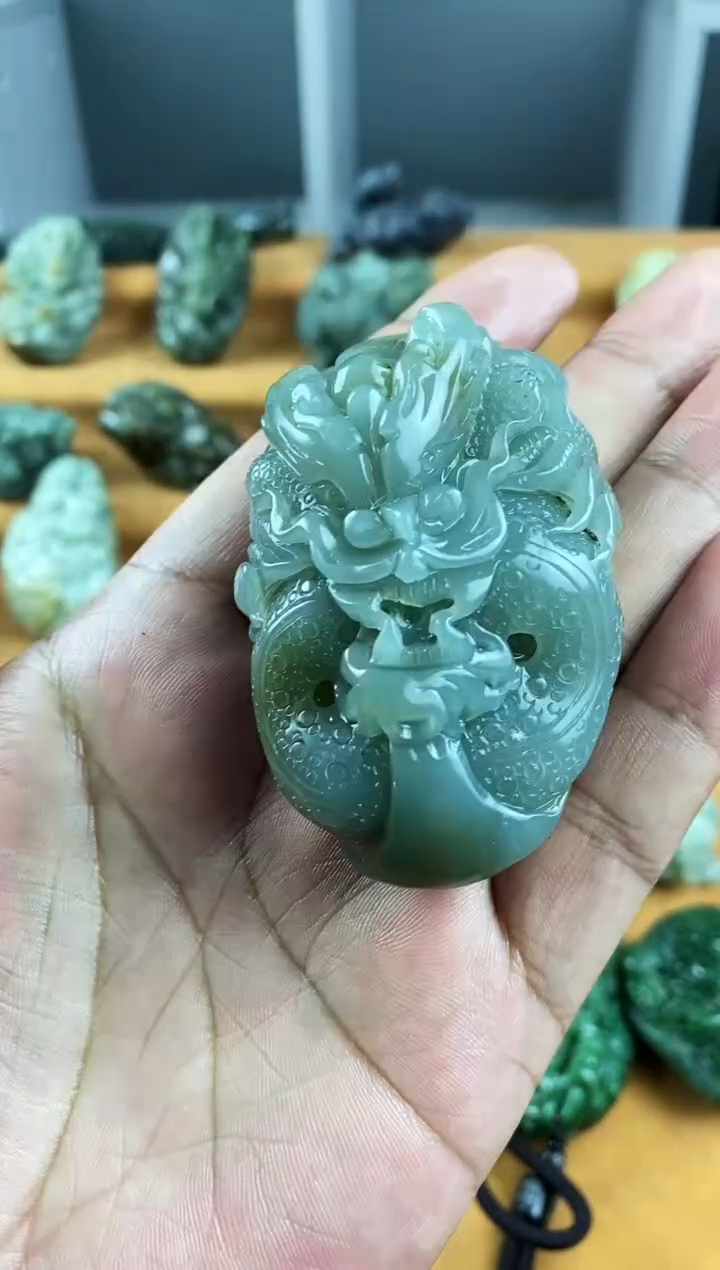 未镶嵌和田玉把件1