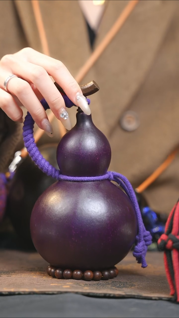 【闪购商品】XR184大漆酒葫芦不包手串及旋转底座