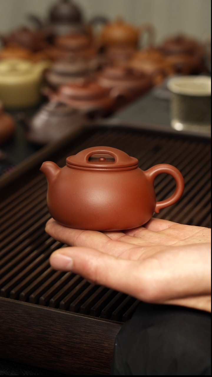 茶壶紫砂【一个月交货】超精工玉牛140cc内推红皮龙
