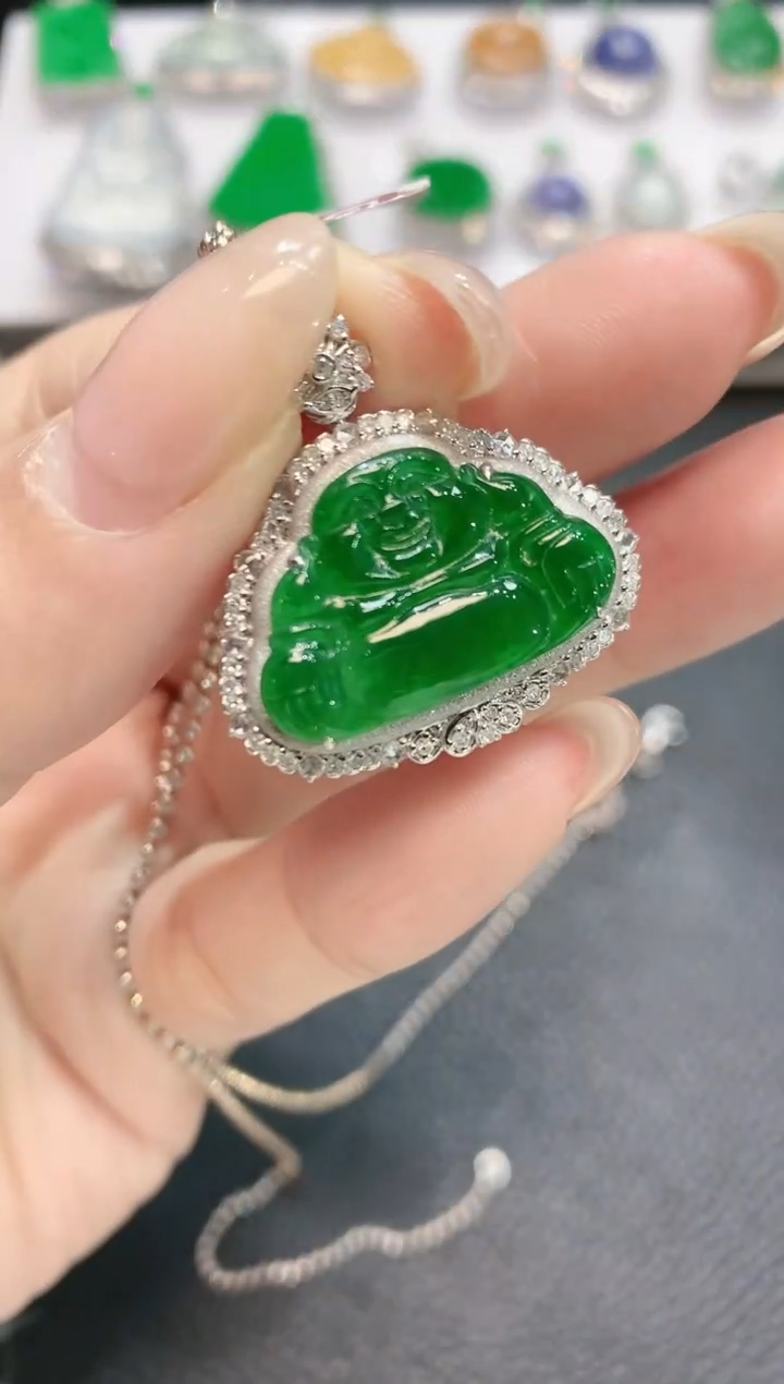 【闪购商品】翡翠吊坠(不含链)18K金镶嵌C14