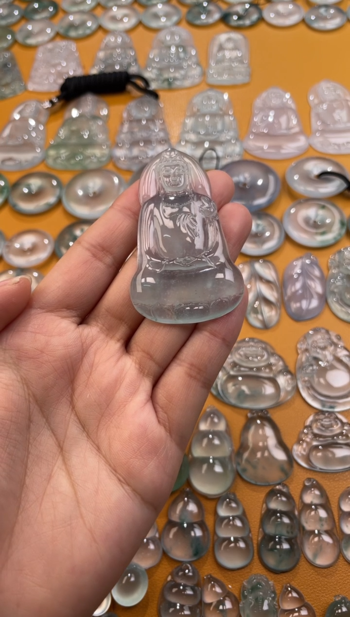 【闪购商品】翡翠吊坠(不含链)未镶嵌观音