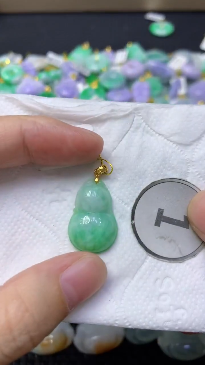 颈饰未镶嵌翡翠天然缅甸翡翠A货