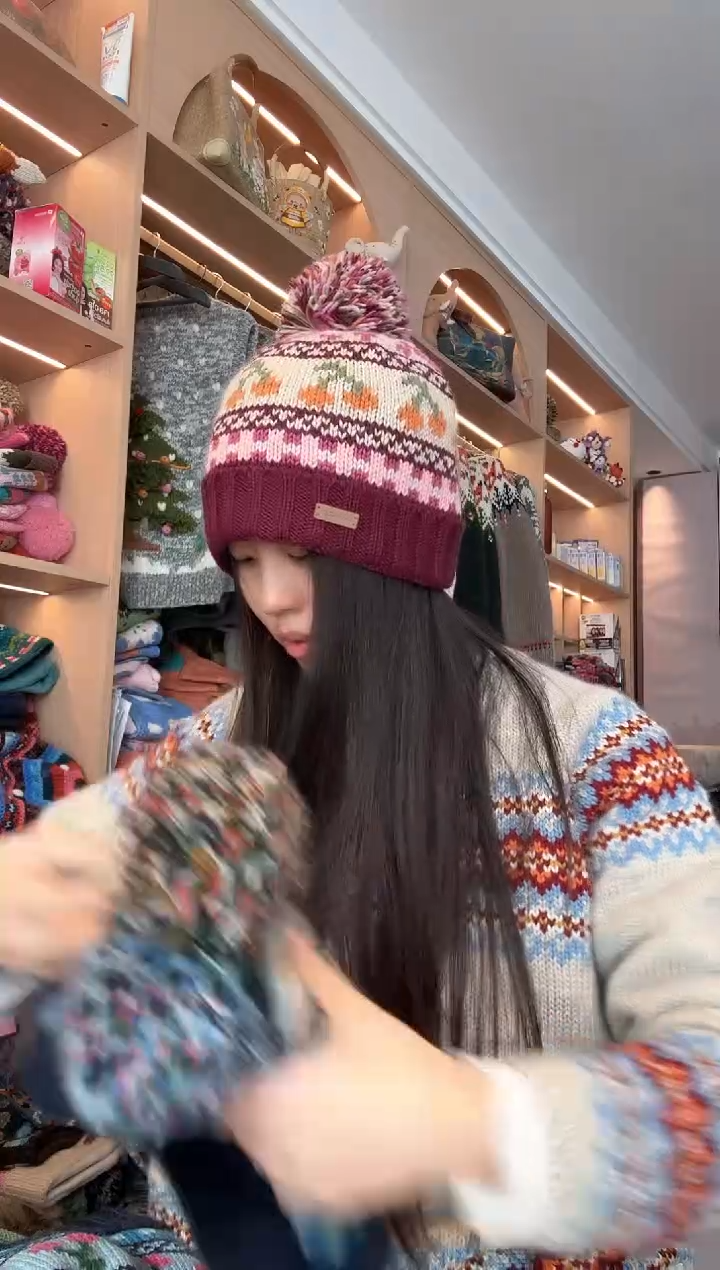 羊毛粉紫色翻边樱桃