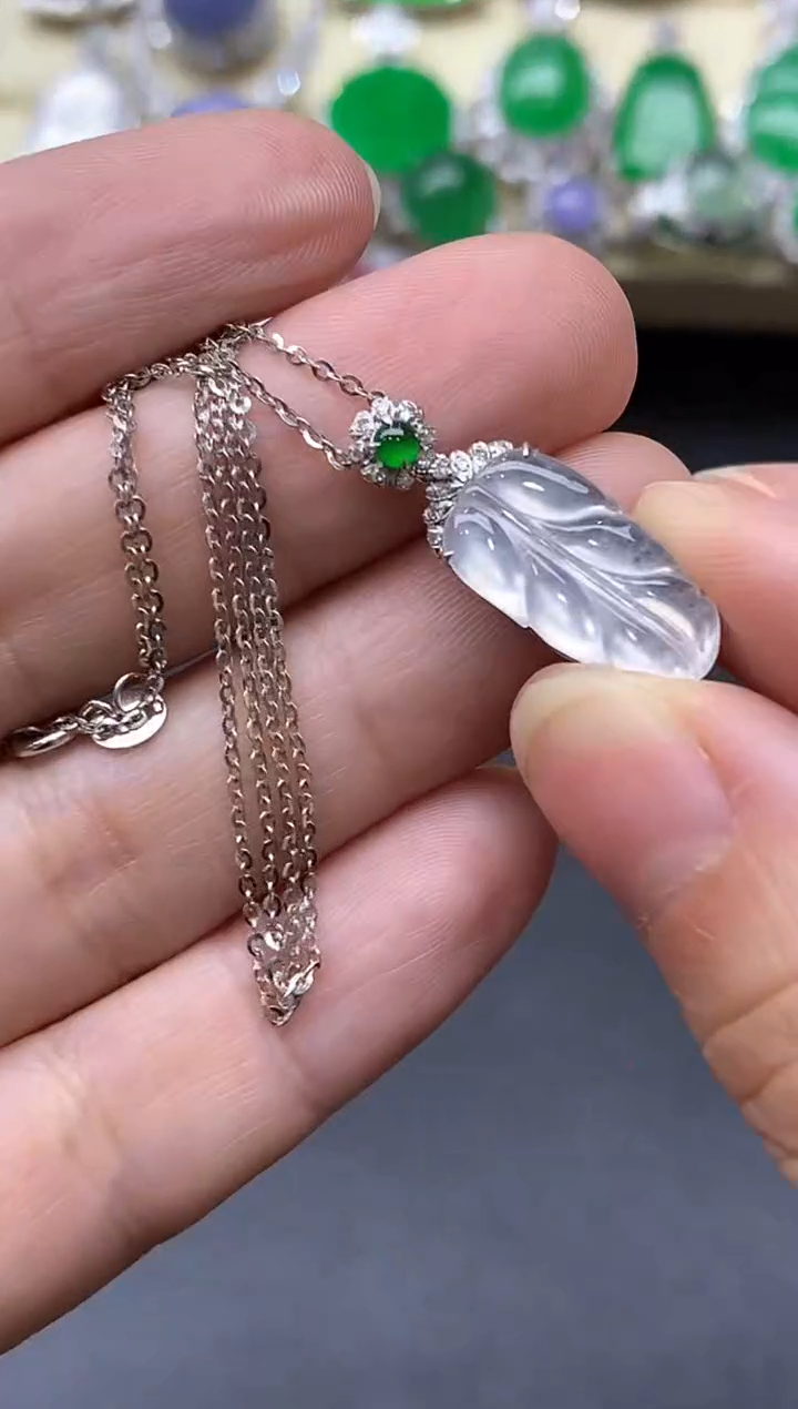 颈饰18K金镶嵌翡翠381中国好珍宝