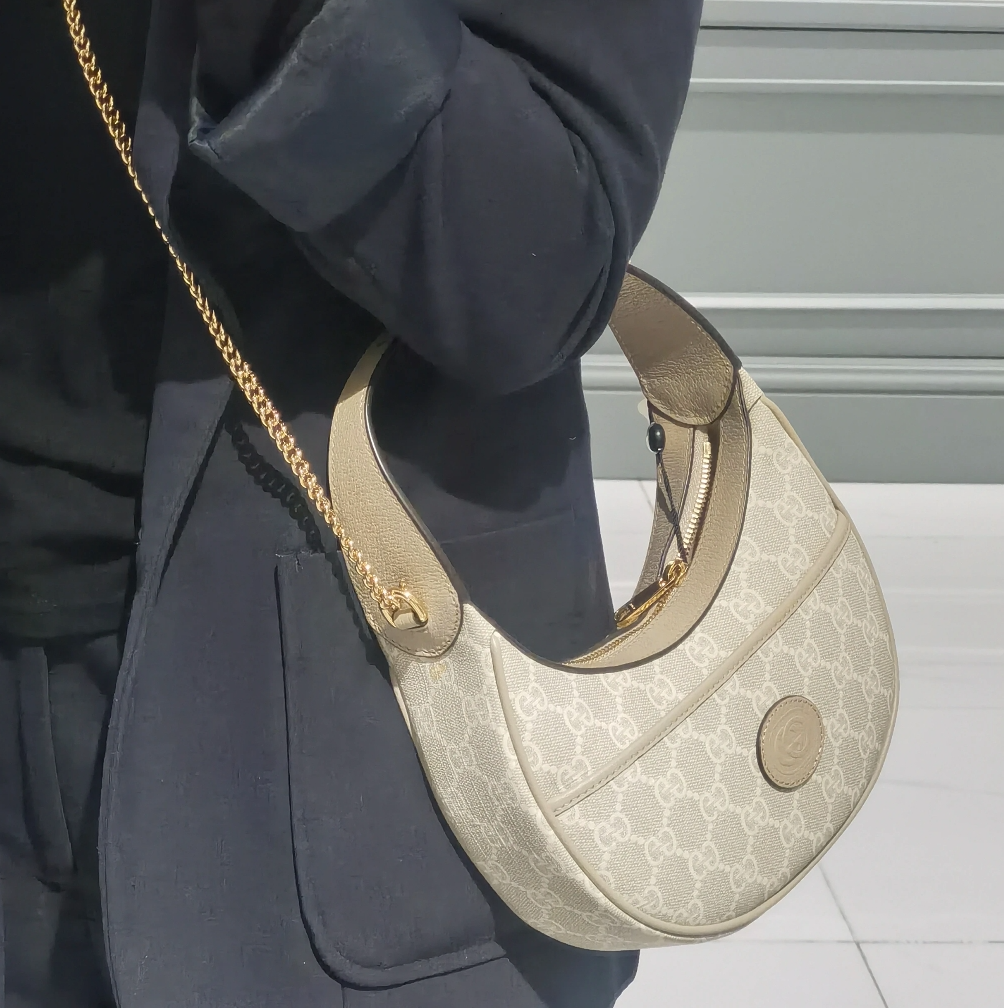 95新 GUCCI/古驰 茉上/米色月牙链条斜挎包